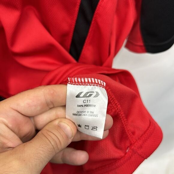 Men’s Garneau Red & Black Polyester Half Zip Leisure Cycling Jersey - Picture 6 of 6